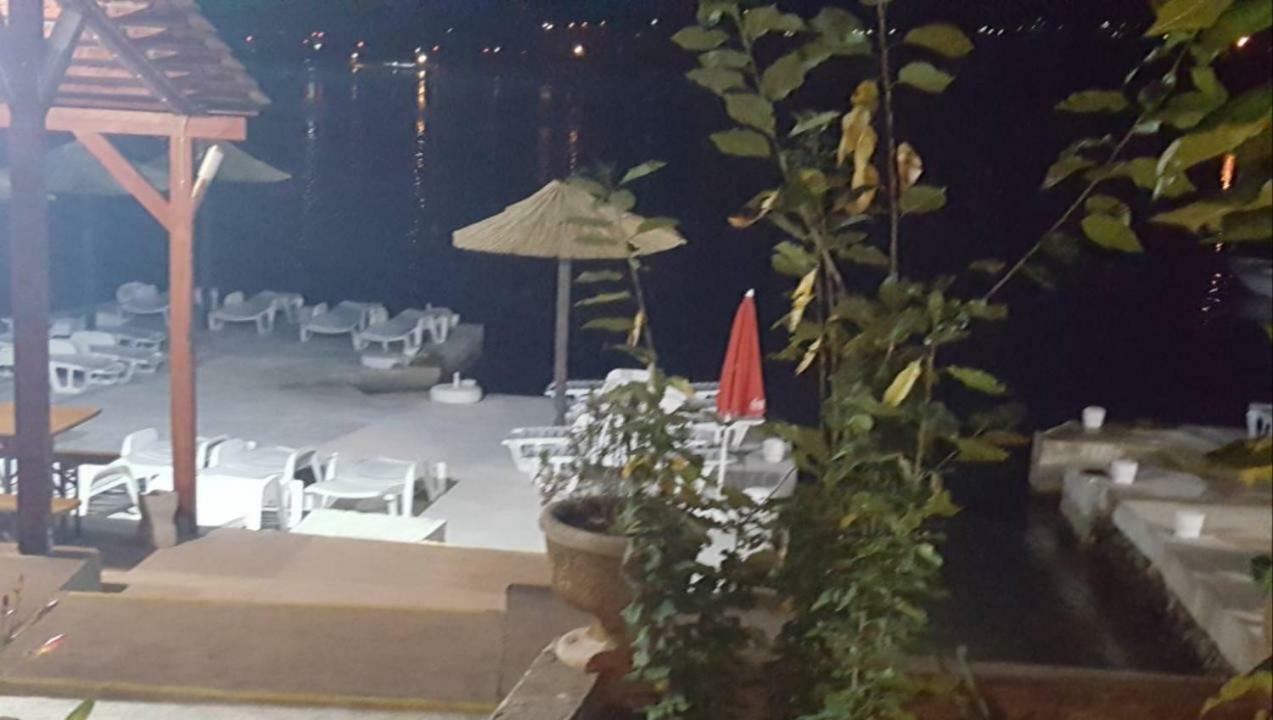 Apartments Klakor Ps Tivat Ngoại thất bức ảnh